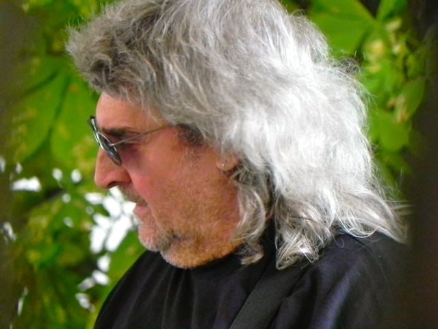 Andrea Tognoli am Bass