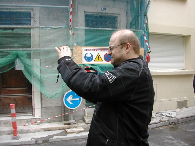 06_A picture here...