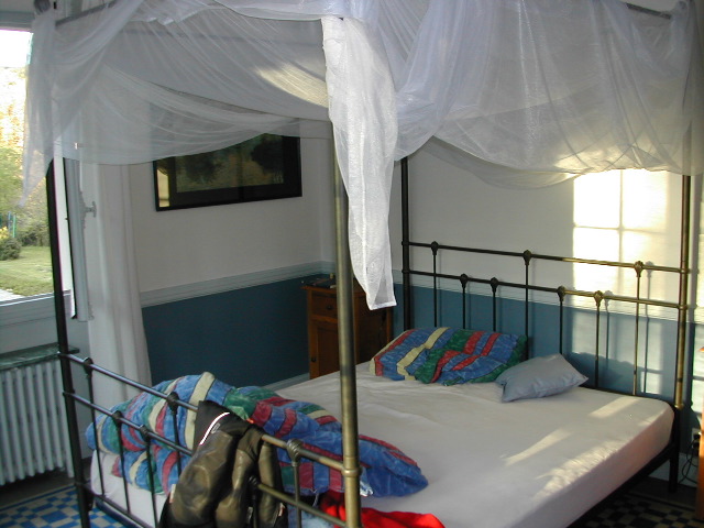 55_I bet ein Bett